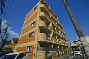 リベラーレ吉川【3階】の外観