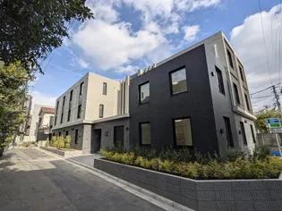 グランピア中野坂上【1階】の外観