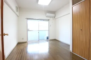 Tハウス久賀【2階】の居間