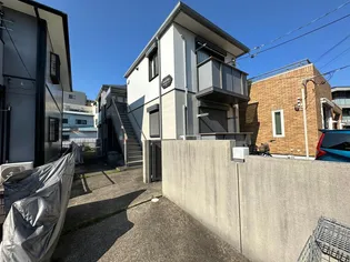 ドゥメック石上の画像