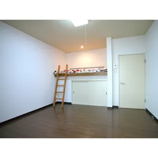 ラ・セゾン【2階】の居間