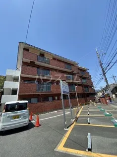 エバーグリーン嵐山【3階】の外観