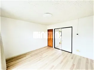 ウッドベルI【1階】の居間