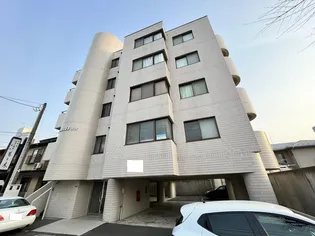 ラバレー富沢【4階】の外観