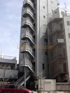 東京都江戸川区平井4【マンション】の外観