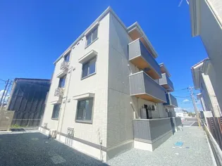 ロイヤルタウン日の出【1階】の外観