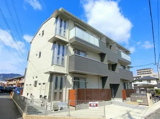 シャルール【2階】の外観