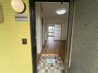 コーポイーストウッド【1階】の玄関