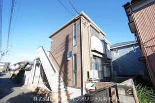 スリーズコート【1階】の外観