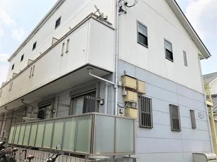 イーストウィングの画像