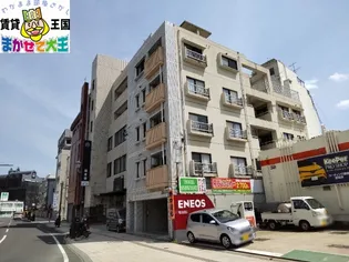 カリーナクアトロピアニ【5階】の外観