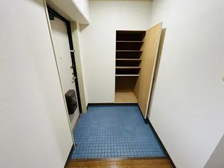 コーポ一葉【4階】の玄関