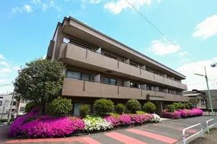 東京都世田谷区代田3【マンション】の外観