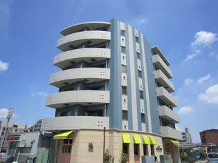 ベニシアの画像