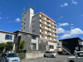 定功ビル【5階】の外観