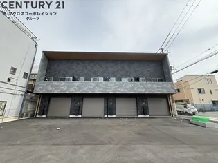 T’s BASE 西難波の外観