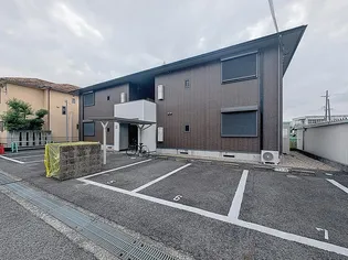 メゾン松ヶ丘【1階】の外観