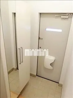 マレノワール A棟【1階】の玄関