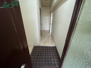 アールズコート【3階】の玄関