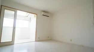 バスティード海山道【2階】の居間