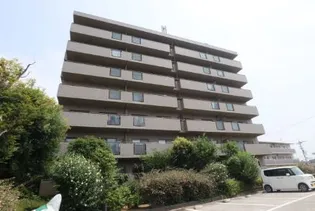 高知県南国市大そね甲【マンション】の外観