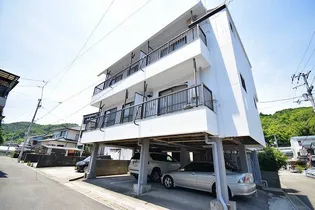 ロイヤルハイツ 301【3階】の外観