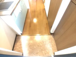 ブロッサムガーデン利平治【1階】の玄関