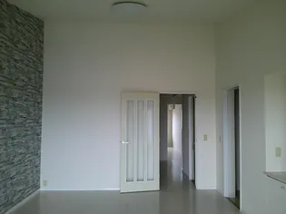 サンヨーレジデンスA棟【3階】の居間