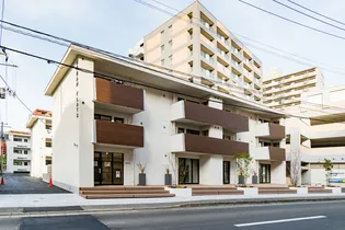 アーバンフラッツ五橋 【中央棟】【1階】の外観