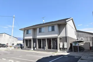 香川県坂出市築港町1【アパート】の外観