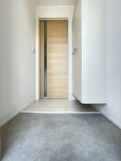 ウィステリア鶴ヶ峰【1階】の玄関