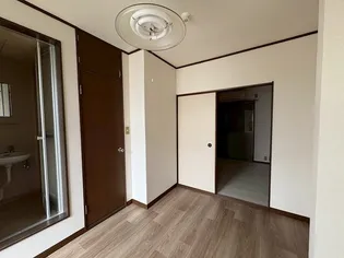 めじろハイツ【2階】の居間