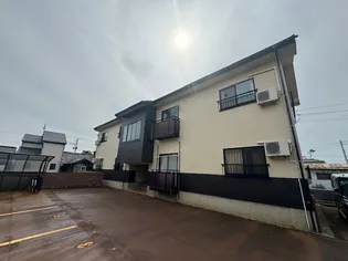 新潟県新発田市御幸町1【アパート】の外観