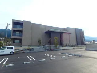 愛媛県四国中央市中曽根町【アパート】の外観