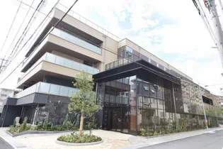 シー・クリサンス西岡本【3階】の外観