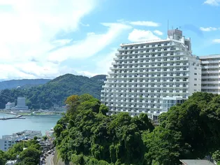 熱海サニーハイツ【6階】の外観