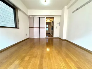 ミノール西麻布【2階】の居間