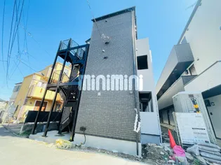 ヴィラディアス横浜III【2階】の外観