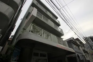 岡本ビル【3階】の外観