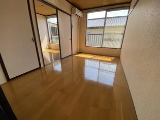 フォーブル横山【2階】の居間