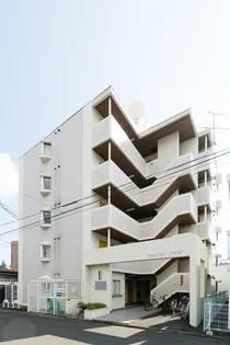 フォレストプラザ【2階】の外観