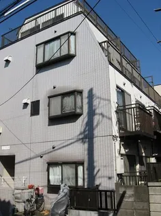 パインクレスト【1階】の外観