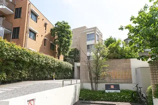 ル・シヤージュ神宮前【2階】の外観