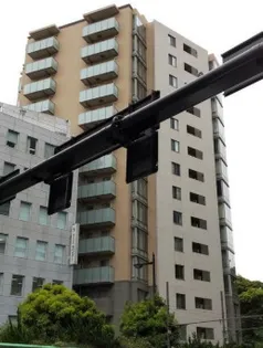 東京都新宿区内藤町【マンション】の外観