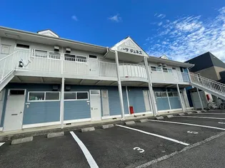 カーサ・ジュネス【2階】の外観