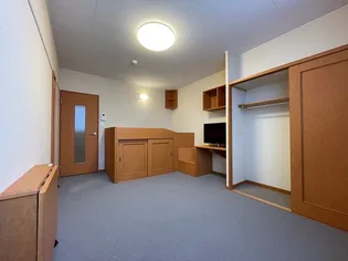 マルブルA【2階】の居間