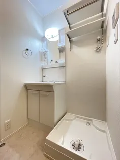 ウィステリア鶴ヶ峰【2階】の内装