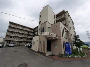 シャルル岩出の画像