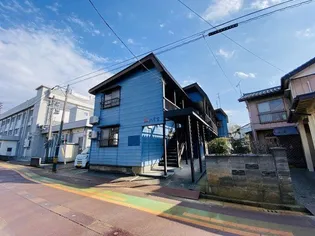 新潟県長岡市四郎丸1【アパート】の外観