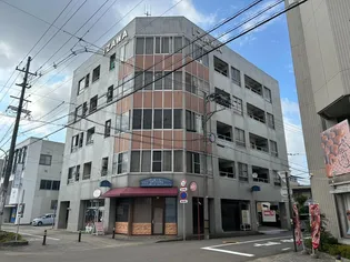 イザワビルの画像